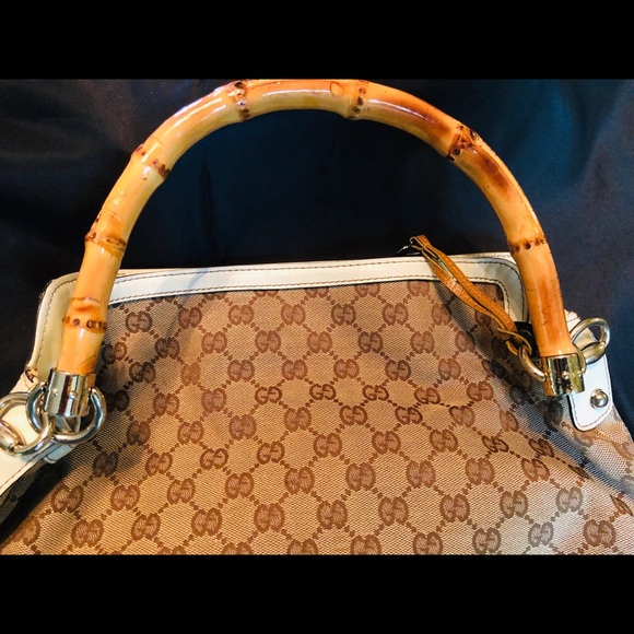 KWN Consignment: Vintage Gucci Hobo purse - Picture 4 of 8